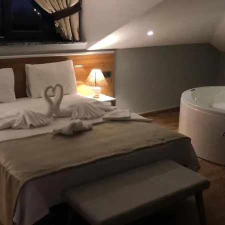 アパートホテル Nurhal ムーラ